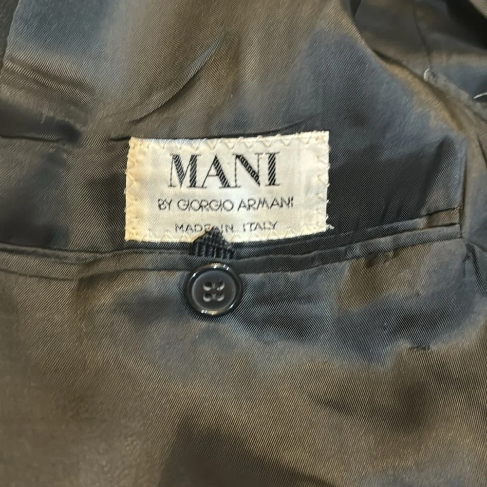 Giorgio Armani Pristine Black Double Breasted Blazer. Quality pin-stripe 39R